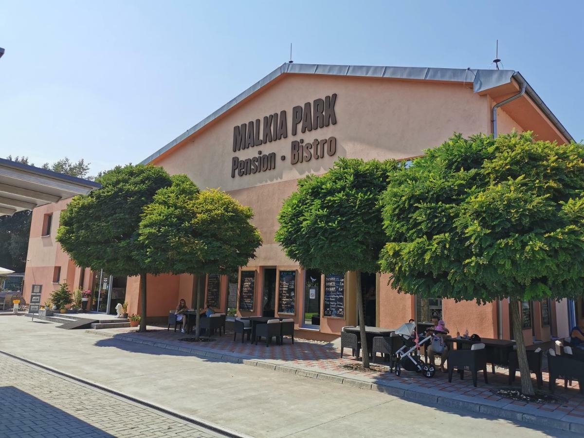 Malkia Penzion Orechova Poton Ngoại thất bức ảnh